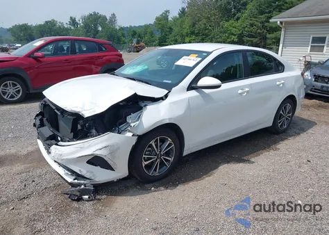 2024 Kia Forte Lxs z USA, uszkodzony, nr VIN 3KPF24AD4RE836086